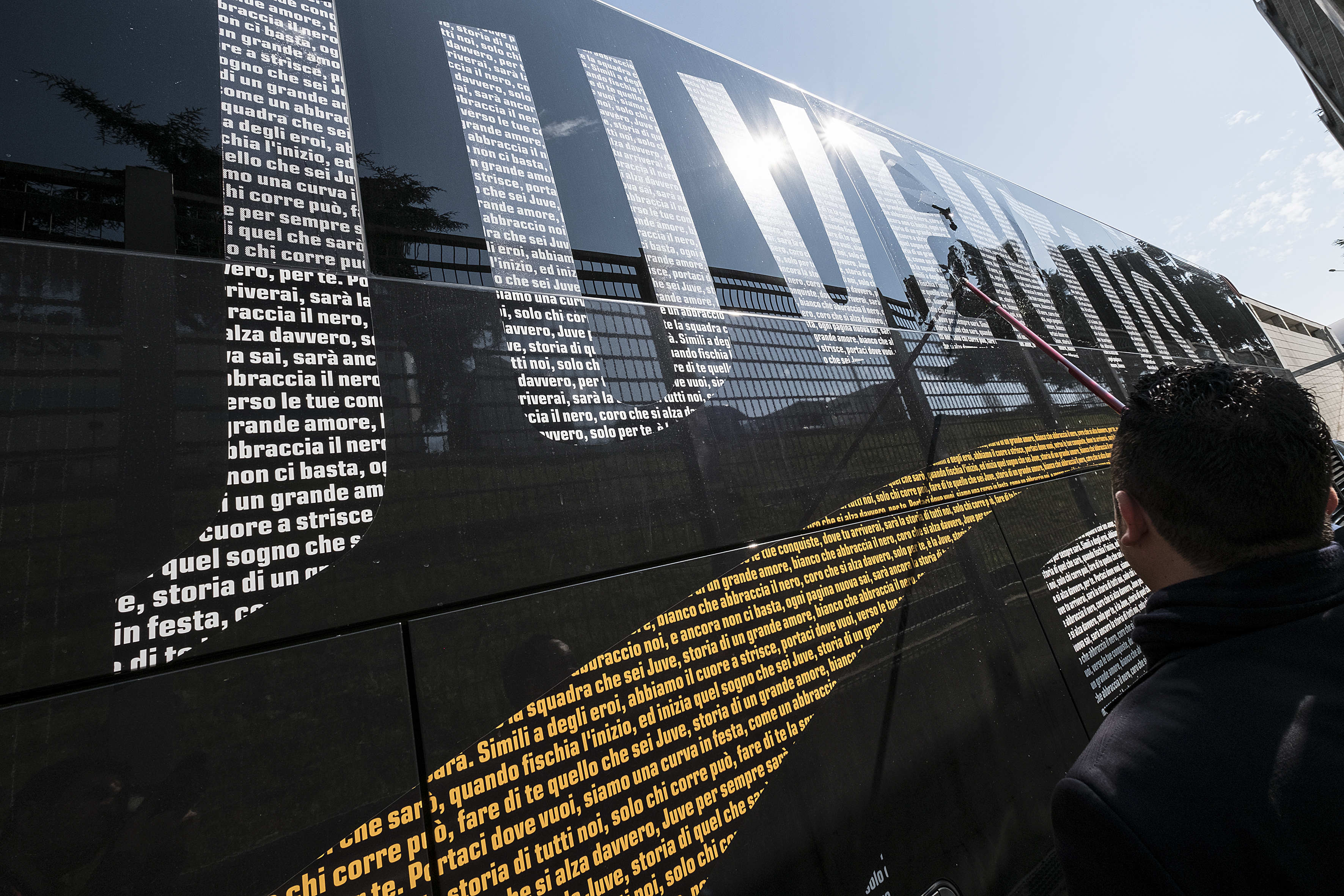 面对舆论压 面对舆论压