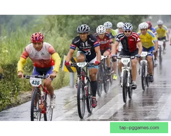 挑战极限！山地车公开赛风起云涌