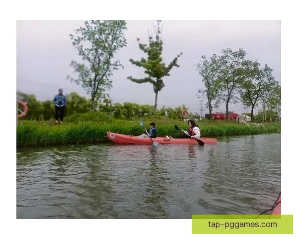 探险之旅：皮划艇乐享大自然生态直播
